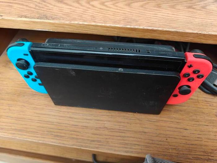 Nintendo switch oled +4 games