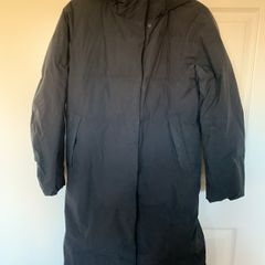 Uniqlo full-length jet black puffer coat (XS) Like new