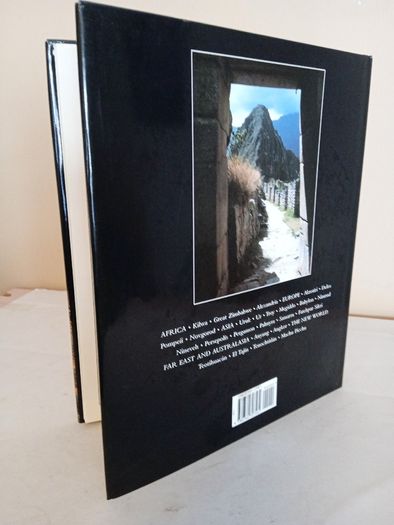 Lost Cities: 50 Discoveries in World Archaeology by Paul G. Bahn (GT449)