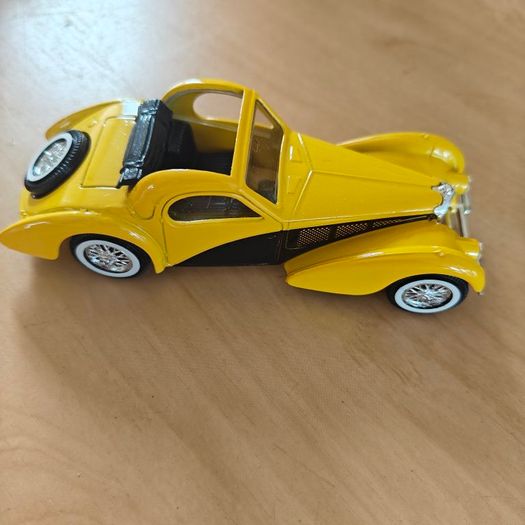 Solido Bugatti 57 S Atalante  1/43