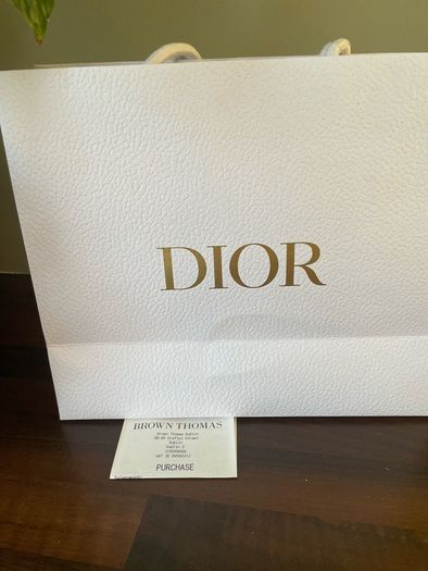 Dior gift wrapping