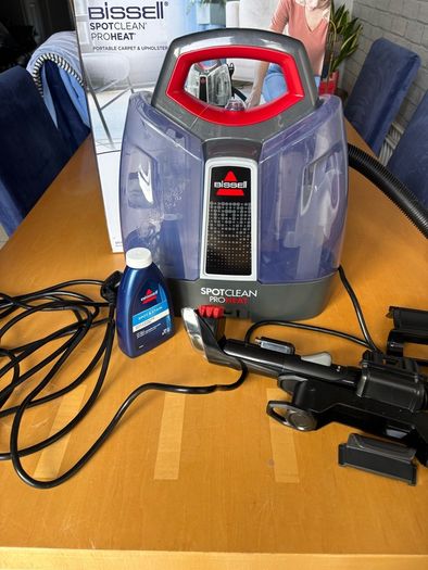 Carpet cleaner