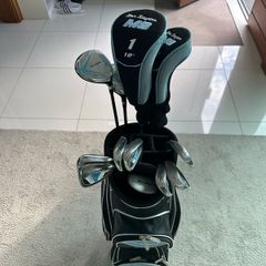 Full set of junior clubs