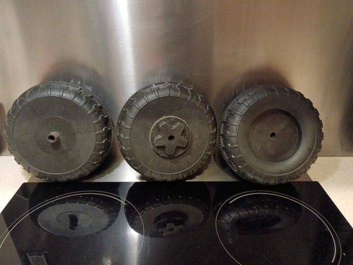 wheels 3 plastic wheels