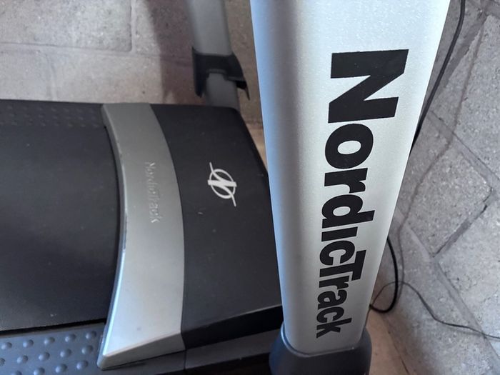 Nordic Trak S25i Treadmill