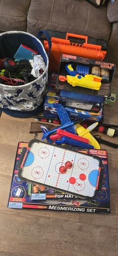 toys