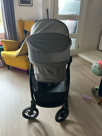 Maxi Cosi Zelia travel system