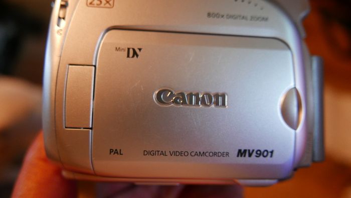 Canon MV901 digital video camera camcorder MINI DV videocamera