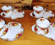 1962 Royal Albert Country Rose