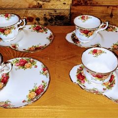 1962 Royal Albert Country Rose