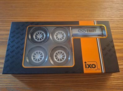 ENKEI VW / HONDA alloys with stand - for 1/18 - NEW in BOX