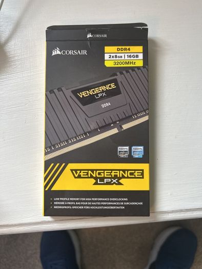 corsair vengeance lpx