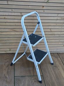 2 Step Folding Step Ladder / Step Stool - White