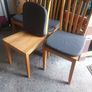 4 chairs and table Image 3