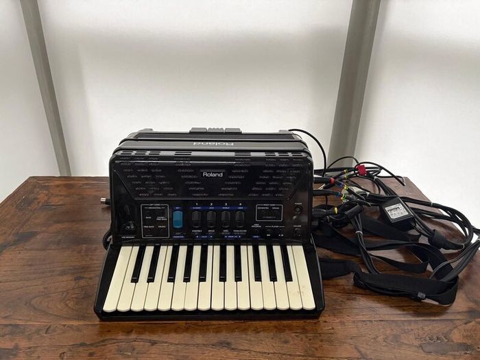 Accordion-Roland FR-1X V-Accordion Excellent