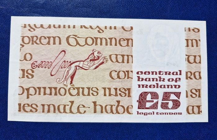 Ireland 5 Pound 1977 Banknote