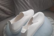 new white pumps