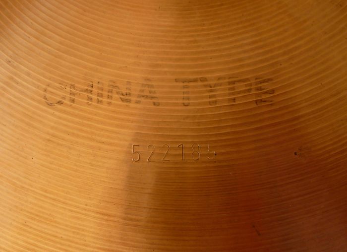 Paiste 2002 Black Label 20 inch China Type.