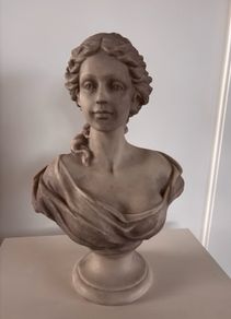Bust