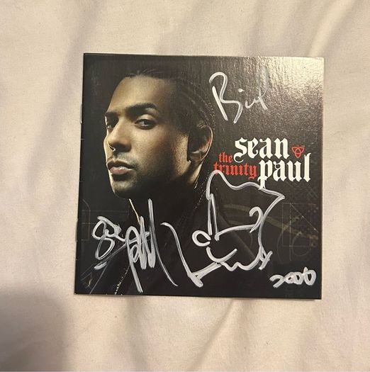 Assortment of autographs