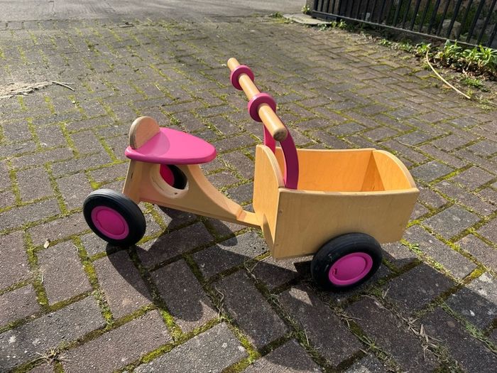 Toy cargo bike