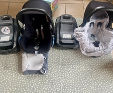 Maxi Cosi Car Seat-ONE LEFT