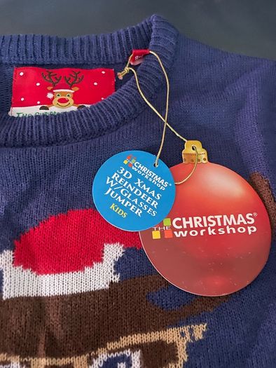 Christmas jumper 7-8 y BNWT