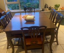 Antique Dining Room Table (Additional 3 leaves) and 8 chairs (Including 2 carvers)