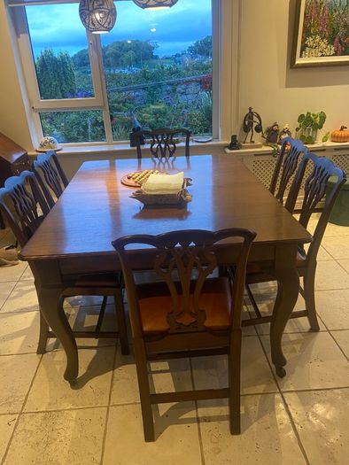 Antique Dining Room Table (Additional 3 leaves) and 8 chairs (Including 2 carvers)