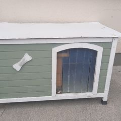 Dog Box