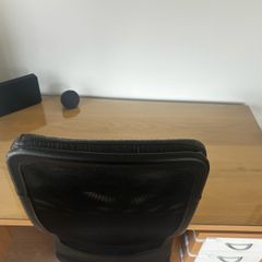 Office chair and Table