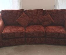 Sofa in 3 pieces- ++Open to Offers++ - versatile configuratuon