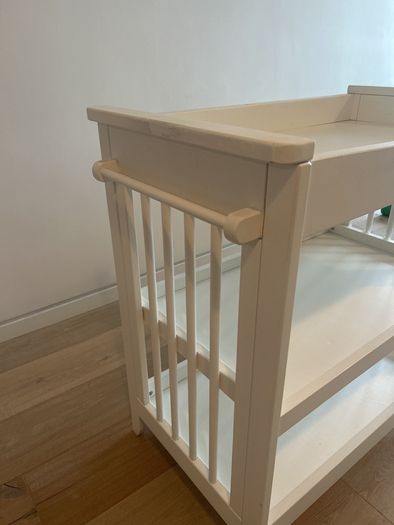 Mama & Papas Changing Table