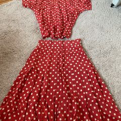 Vintage-Stunning silk coral and cream skirt and top 'Ramsay of Dublin'