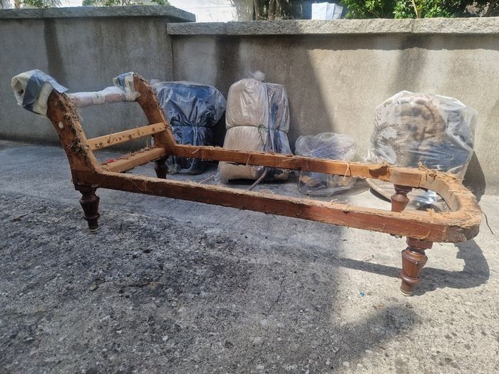 Antique Victorian Chaise Longue - complete restoration project
