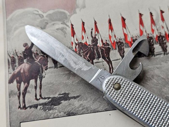 Vintage Victorinox Alox Soldier Original Swiss Army Knife Issued year 1976 Discontinued Model Collectable