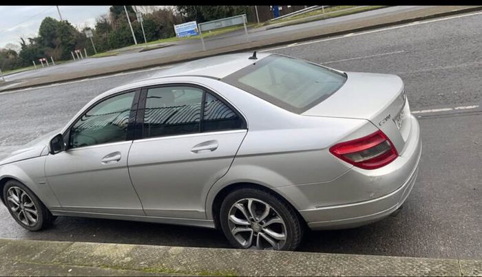 2009 Mercedes-Benz C200 2,300
