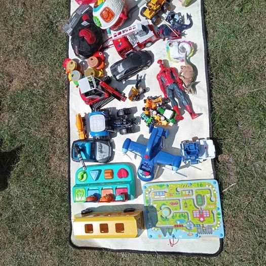 toys