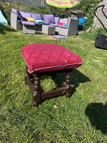 Pub stool