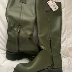 ladys boots bran new.