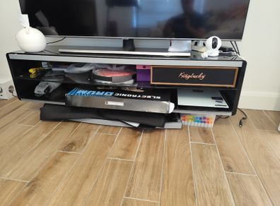 High Quality: AVF 1500 mm TV Stand for up to 70" TVs