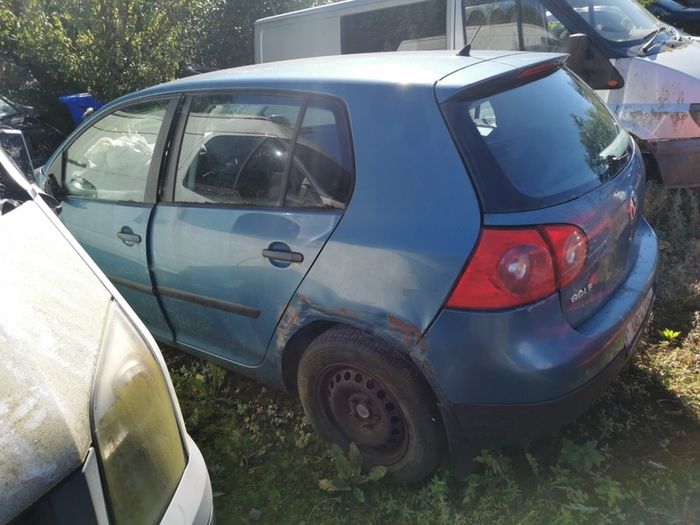vw Golf mk 5 breaking