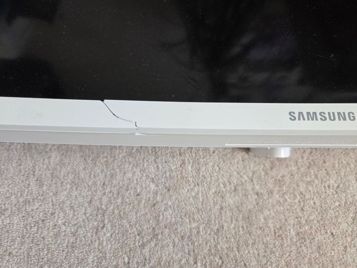 Samsung C32F391FWU 32in Curved Full HD Monitor - Works - No Stand