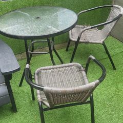 Garden Table and 2 chairs