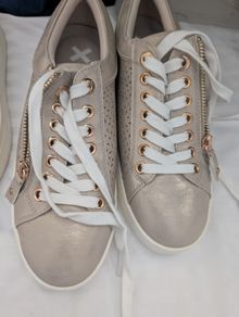 Footwear Taupe Runners with gold zip