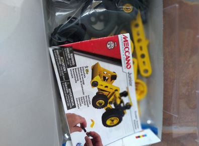 Building toys Meccano