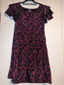 Perfect for Summer. stunning silk feel midi dress from Vero Moda. Perfect for Summer