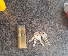Lock cylinder & keys