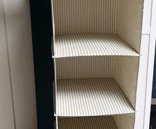 Hanging shelf organizer