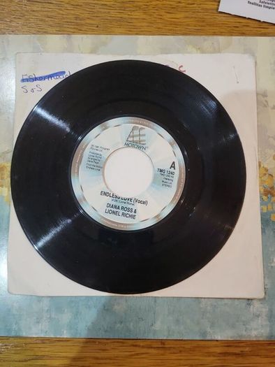 Diana Ross And Lionel Richie Endless Love 7 inch 1981 Motown TMG 1240